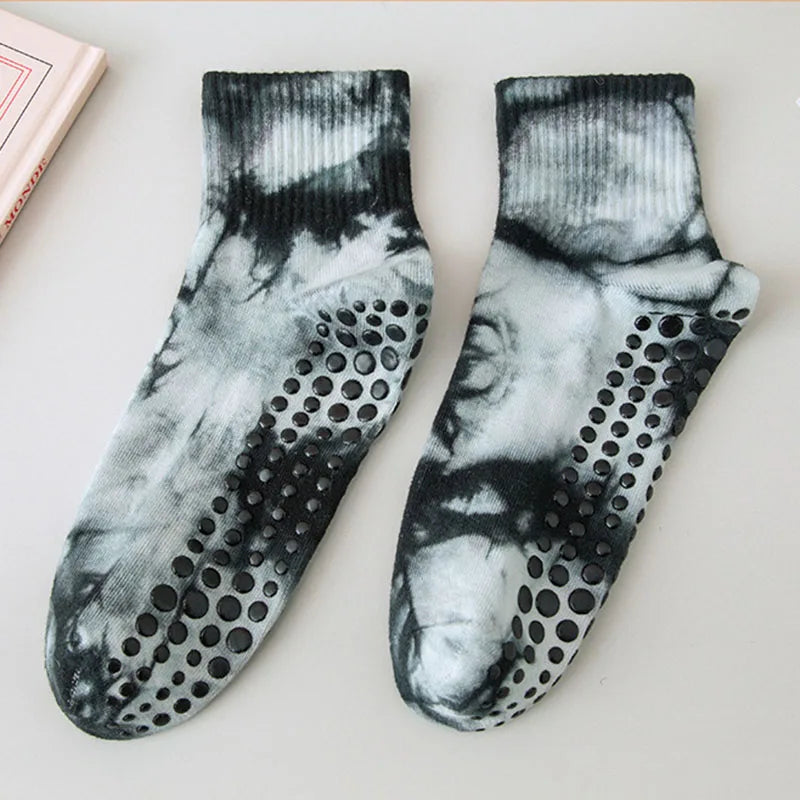 Tie-dye Yoga Socks Non-slip Crew Sock Black US sock size 9-11 socks Yoga Yoga Socks